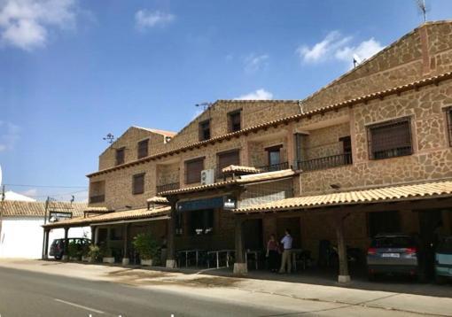 Отель El Quijote Эль-Тобосо Экстерьер фото